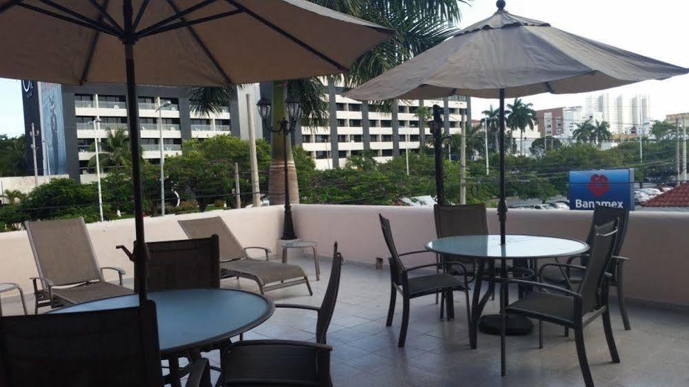 Hotel Cancun Handall Bagian luar foto