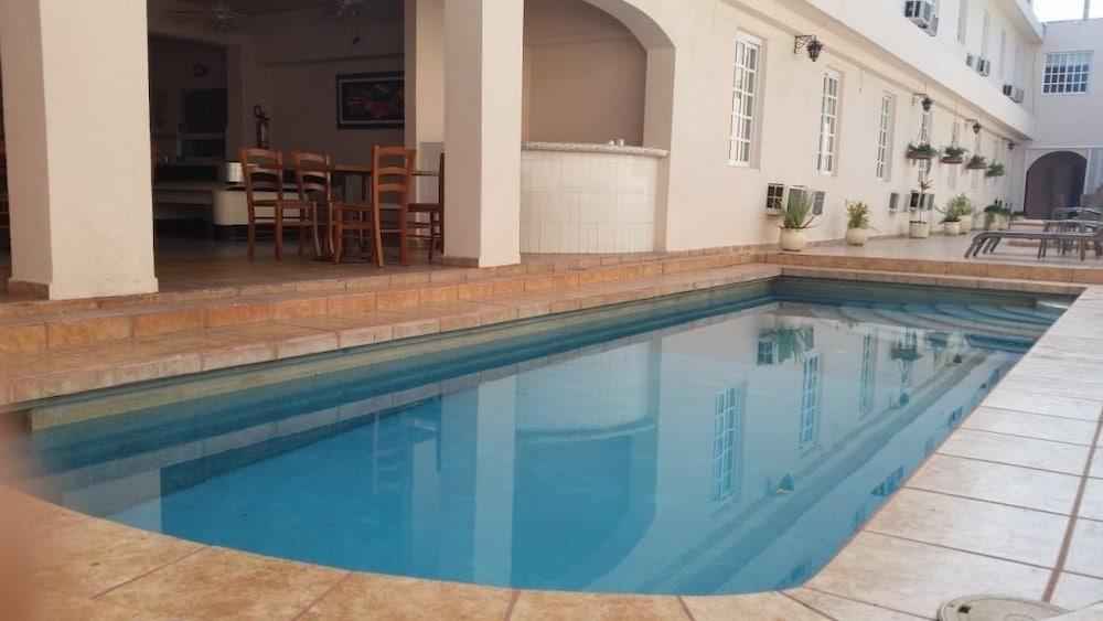 Hotel Cancun Handall Bagian luar foto